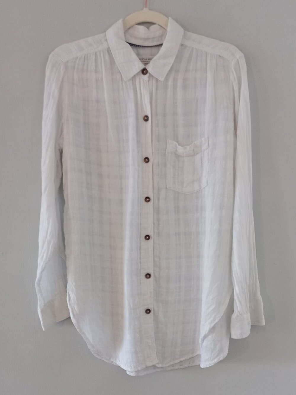 PILCRO ANTHROPOLOGIE white button up textured shirt
